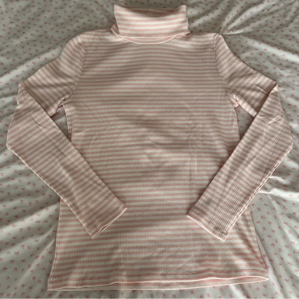 vintage Tommy Hilfiger pink striped turtleneck🎀🎀